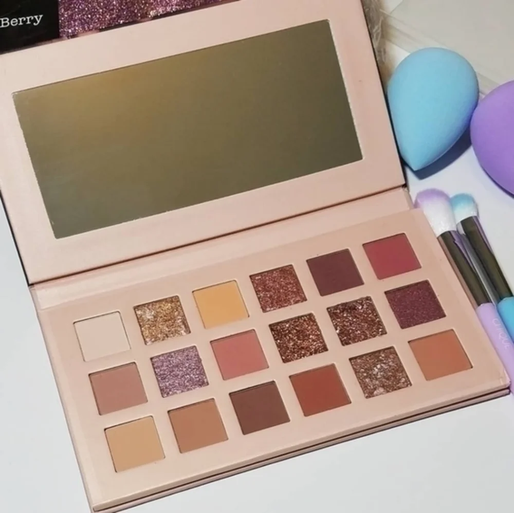 Cryptic Nudes Eyeshadow Beauty Bundle